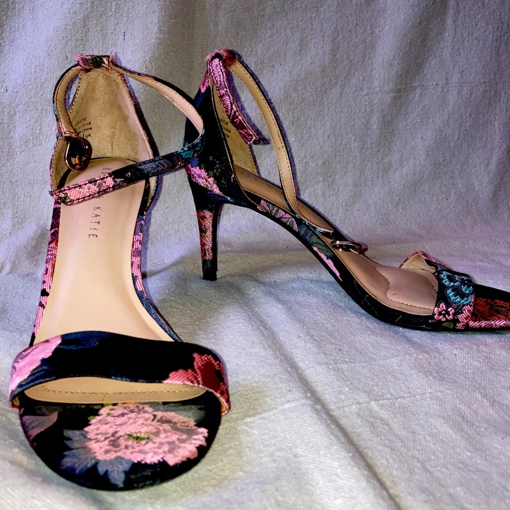 Kelly & Katie floral heeled sandal